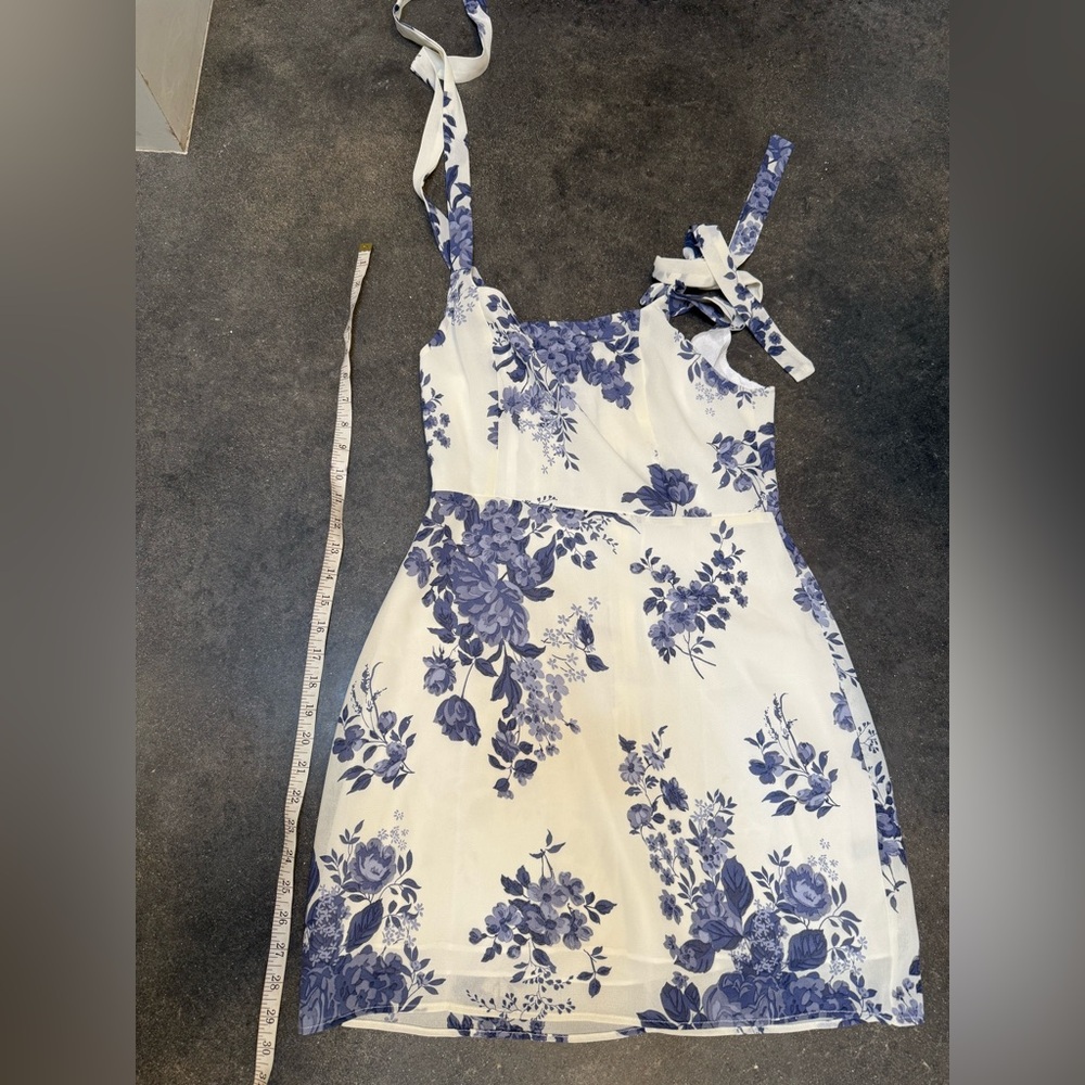 Floral Blue and White Dress - Picture 5 of 5